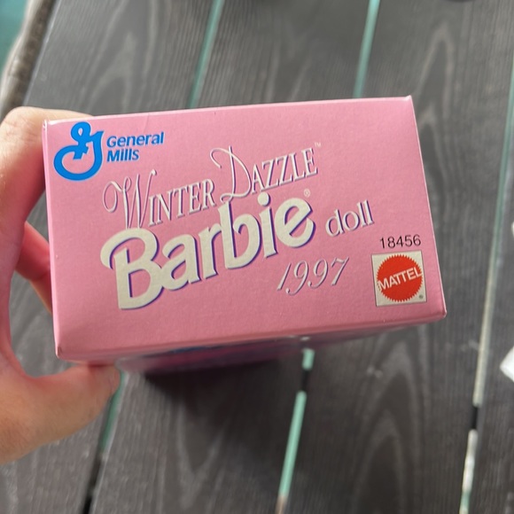 NRFB Winter Dazzle Barbie ❄️ - Picture 14 of 14